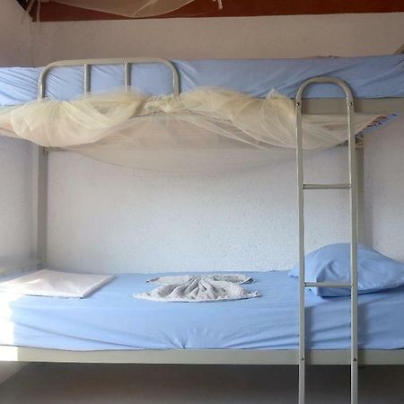 Atauro Dive Resort Backpackers Hostel Beloi Экстерьер фото